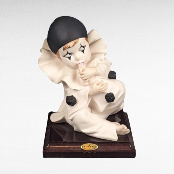 Vintage Guiseppi Armani Pierrot Sucking Toe 6" Statue/Figurine 0749P